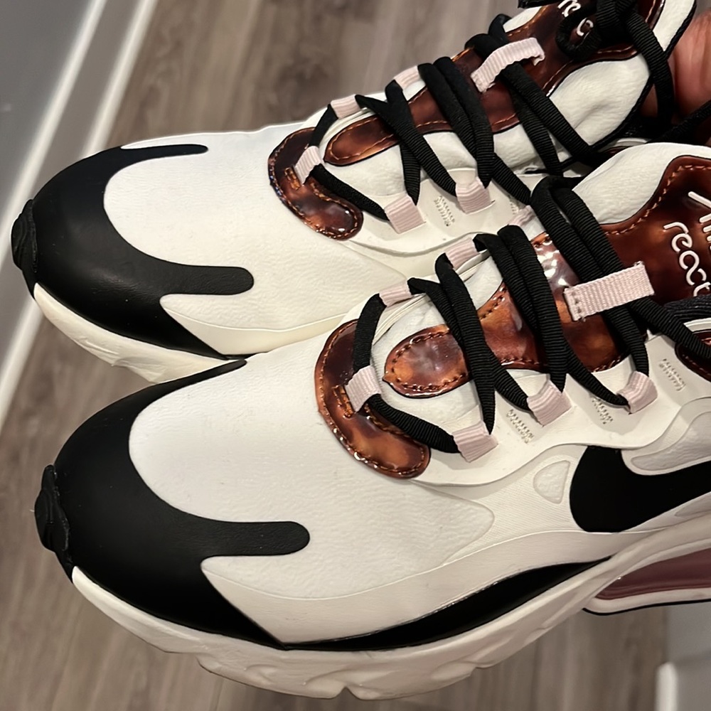 Air Max 270 React